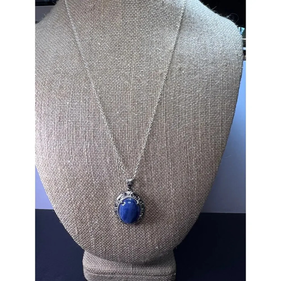 Kyanite stainless steel pendant with chain - Picture 5 of 10